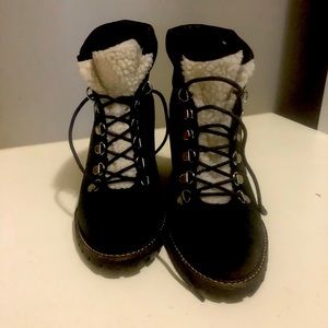 Dolce Vita Post Bootie w/ sherling.  Hiking boot.  Rare black.